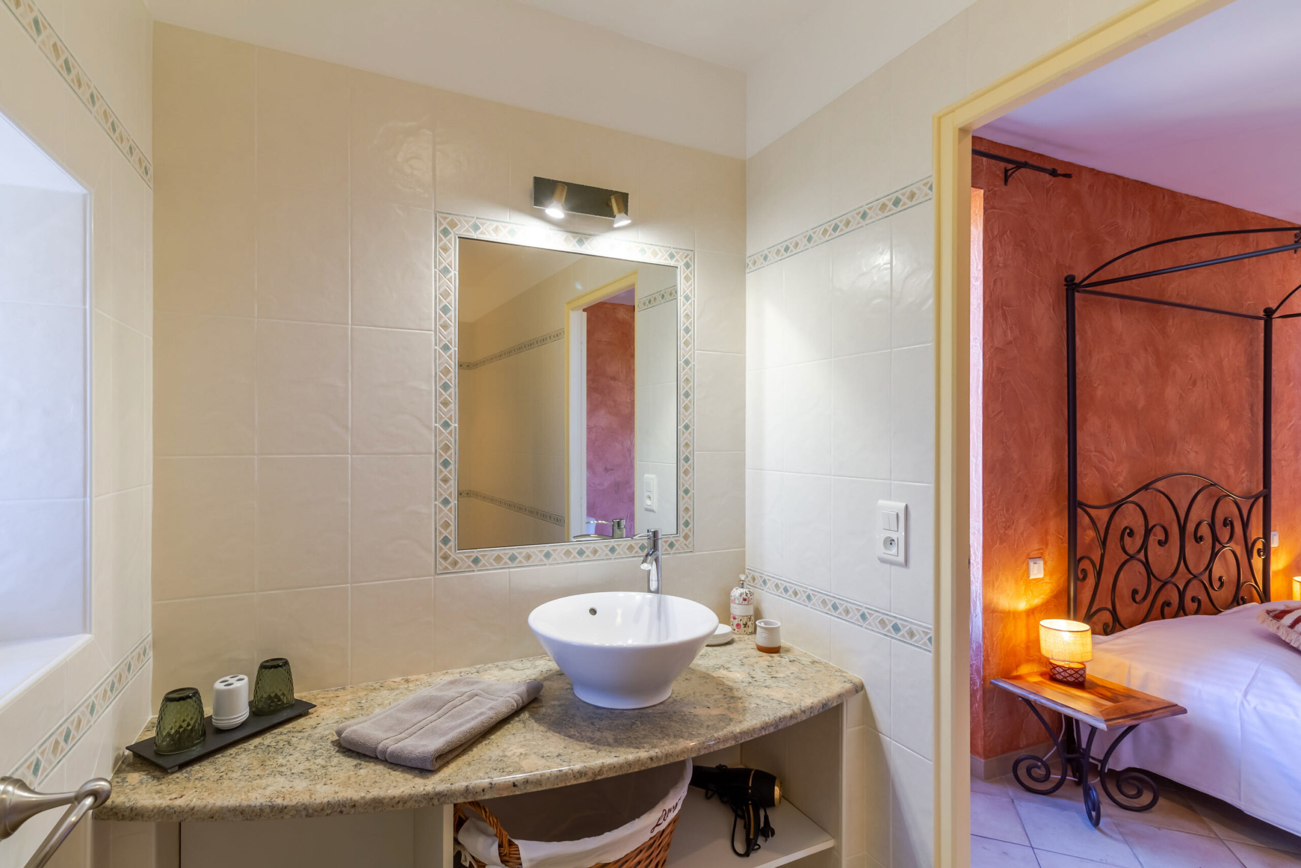 Chambre d'hôtes en Dordogne lavabo une vasque